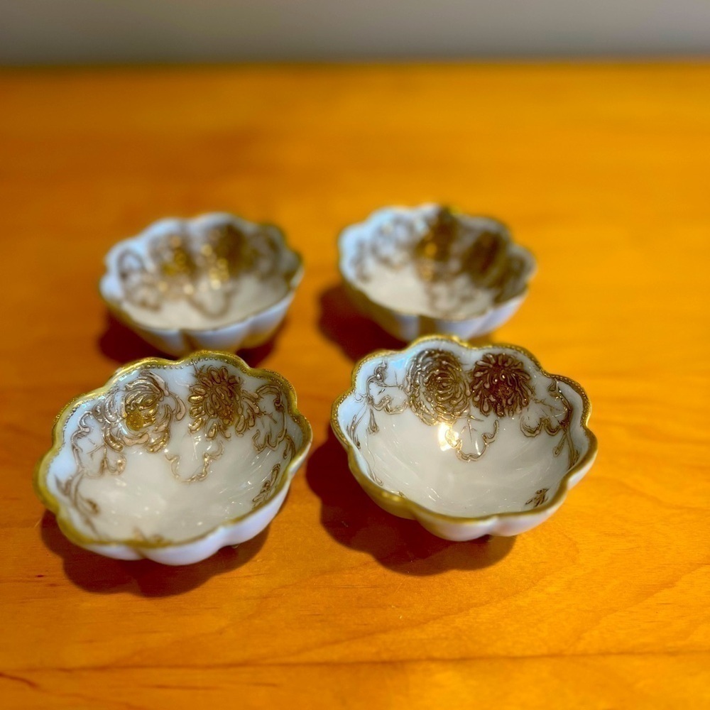 ANTIQUE 1910-1915 Hand-painted Gilded Nagoya SNB Nippon 3-toed Sauce Bowls (4) - Picture 1 of 6